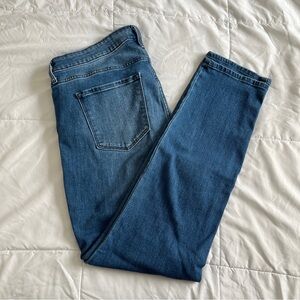Old Navy High-Rise Wow Straight Jeans